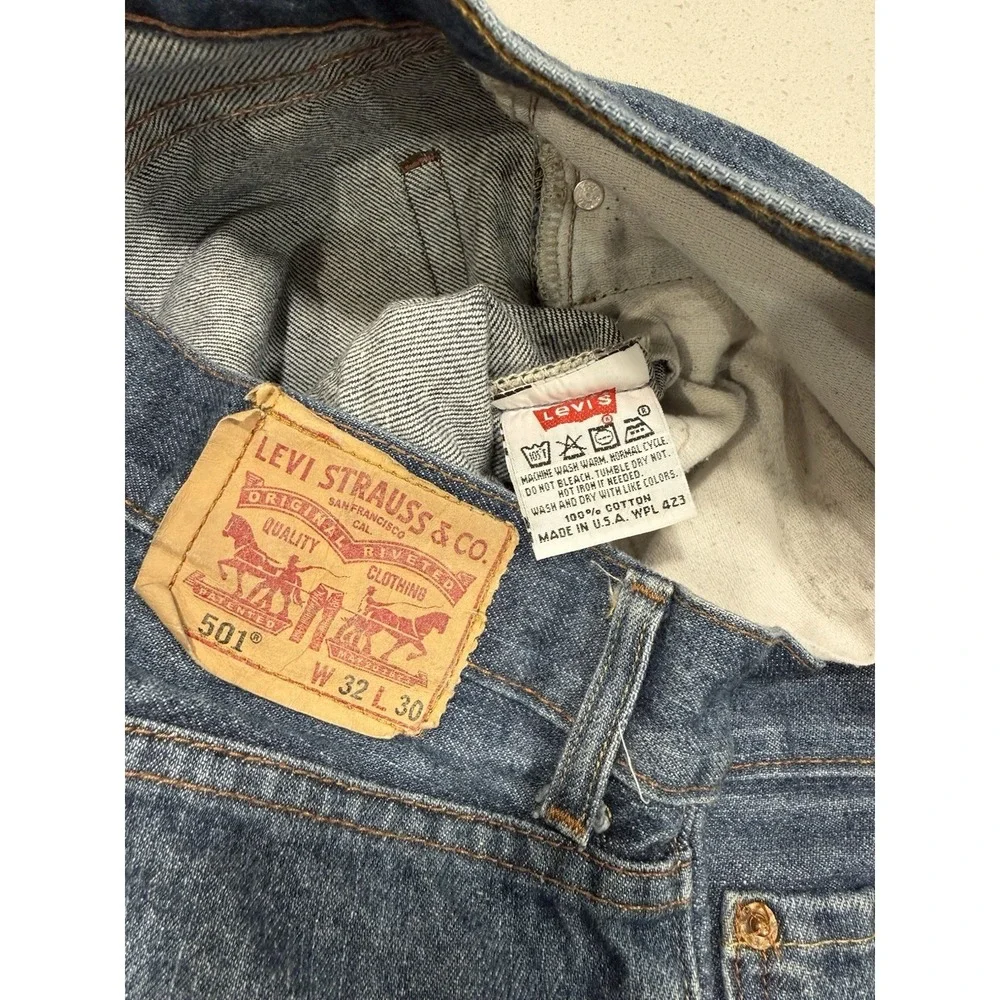 Vtg Levi's 501 Men's 32x30 Button Fly USA Made Medium Wash
